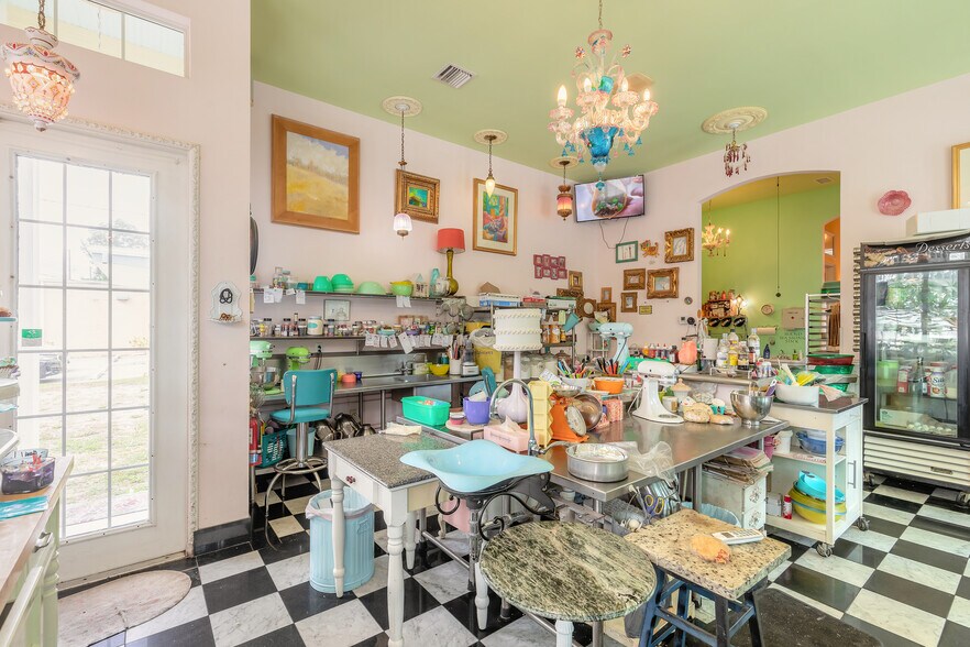 More Photos Of 197 E Church St, Deland General Retail For Sale