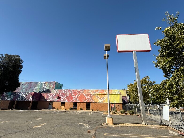 More Photos Of 1830 Del Paso Blvd, Sacramento Land For Sale