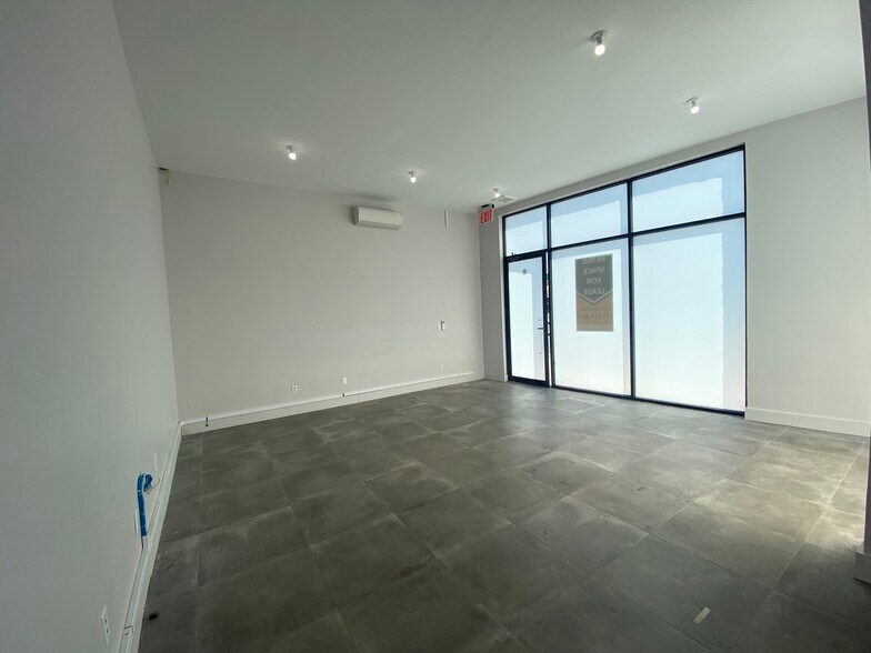More Photos Of 253 McGuinness Blvd, Brooklyn General Retail For Lease