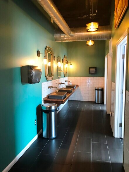 More Photos Of 287 S Main St, Lambertville Office For Lease