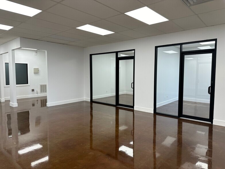 More Photos Of 1241-1243 Majesty Dr, Dallas Warehouse For Lease