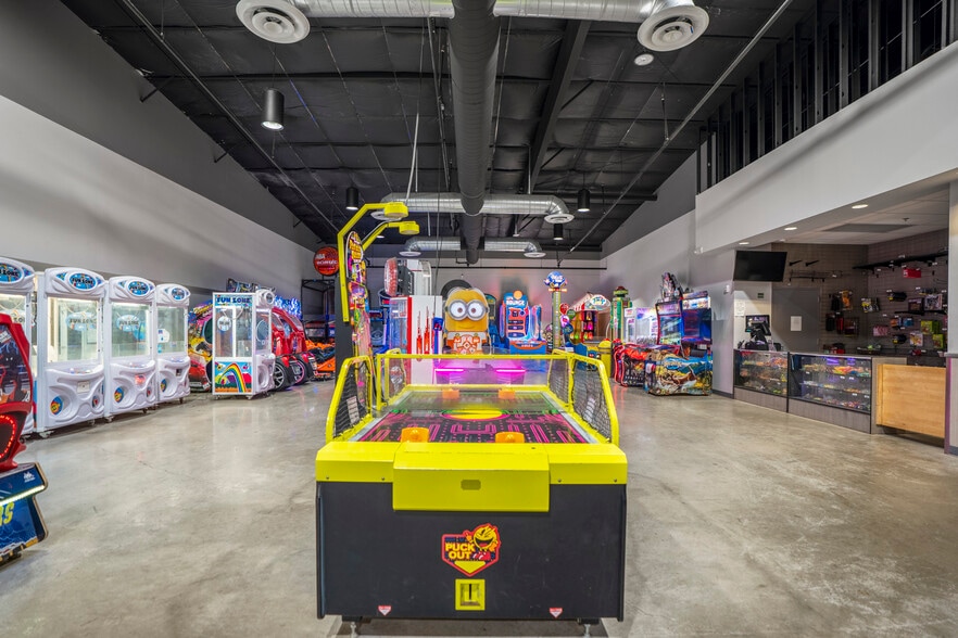 More Photos Of 13027 TX-105 E, Cut And Shoot Sports And Entertainment For Sale
