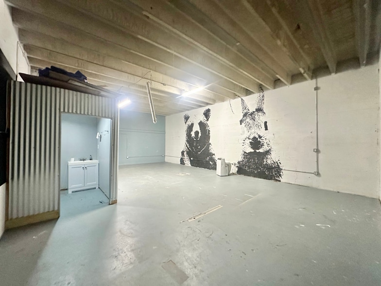 More Photos Of 1211 Okeechobee Rd, West Palm Beach Warehouse For Lease