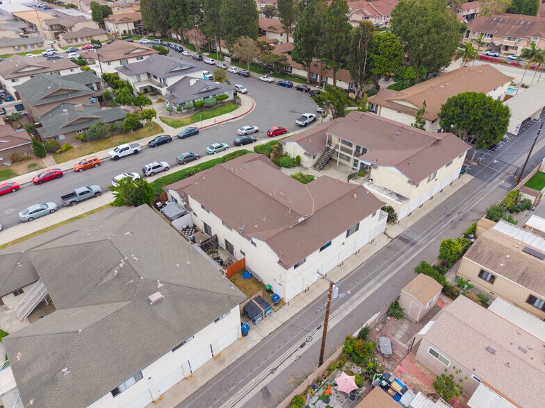 More Photos Of 12561 Camus Ln, Garden Grove Apartments For Sale