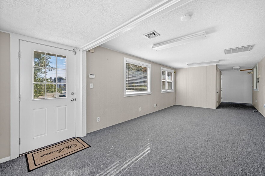 More Photos Of 170 Main St, North Reading Office For Lease