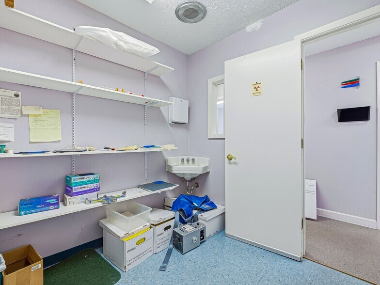 More Photos Of 5 Doctors Park, Asheville Medical For Lease
