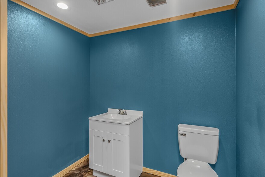 More Photos Of 14613 Hwy 2, Shongaloo Truck Stop For Sale