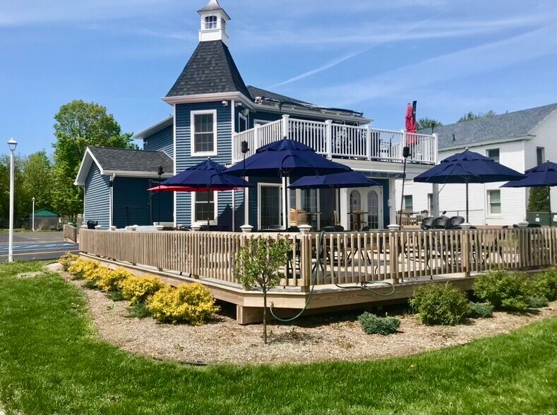 More Photos Of 216 Lake St, Rouses Point Restaurant For Sale