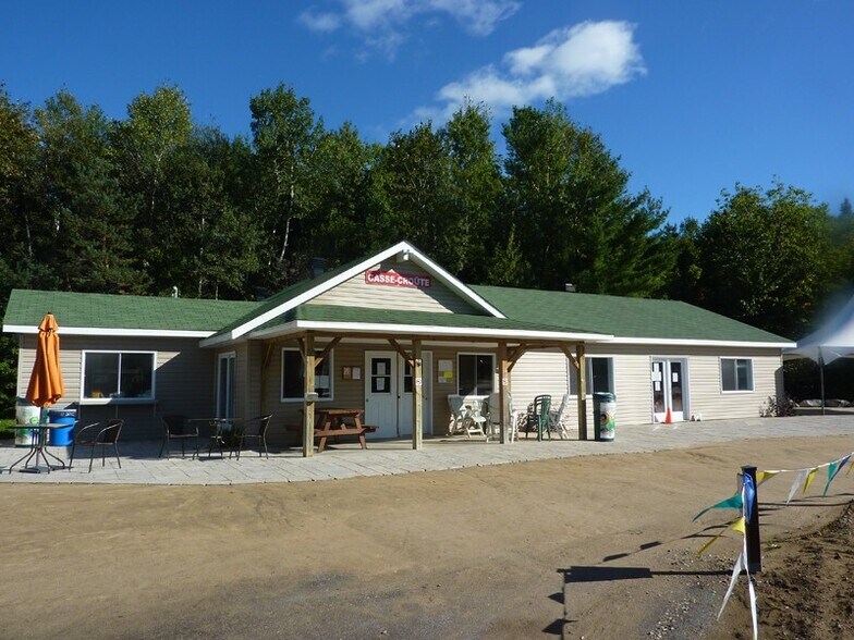 More Photos Of 2840 Rue Des Champs-Boisés, Sainte-julienne Land For Sale