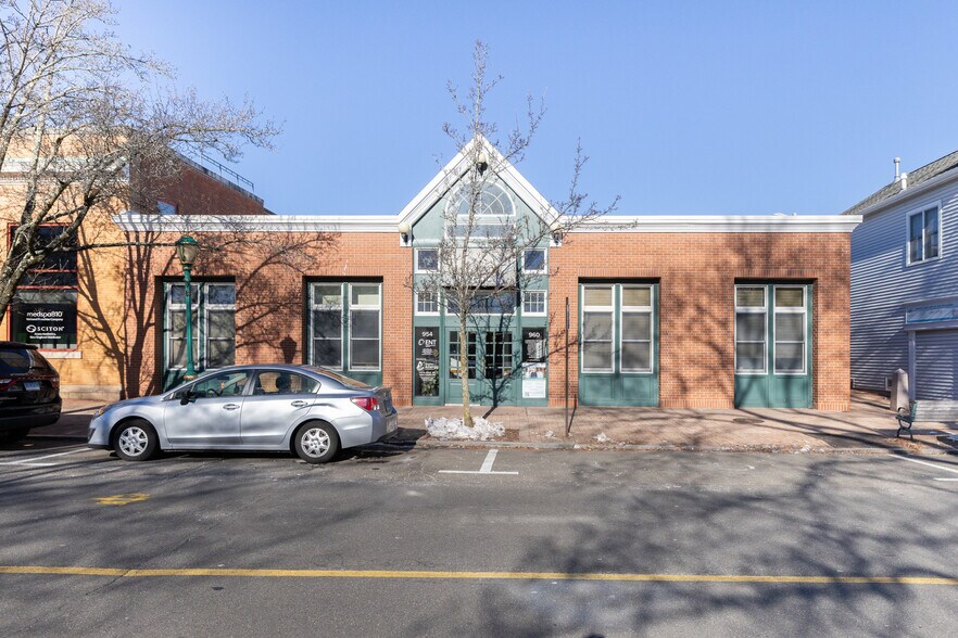 More Photos Of 954-960 Main St, Branford Medical For Lease