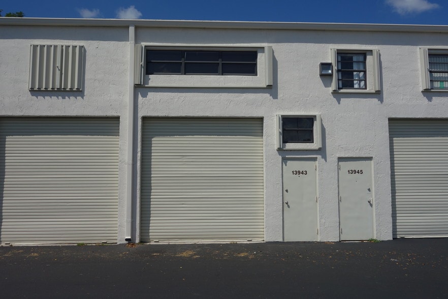 More Photos Of 13879-13981 SW 140th St, Miami Warehouse For Lease
