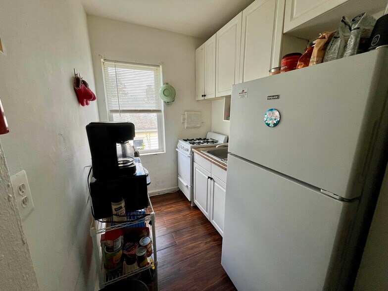 More Photos Of 1723-1727 Earhart Rd, Baltimore Storefront Retail Residential For Sale