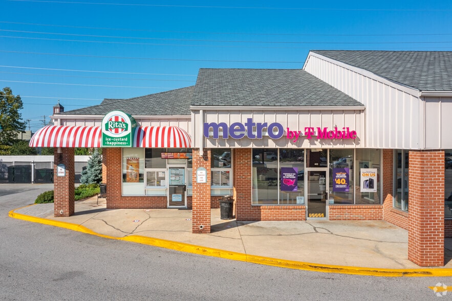 More Photos Of 230 E Main St, Newark Unknown For Lease