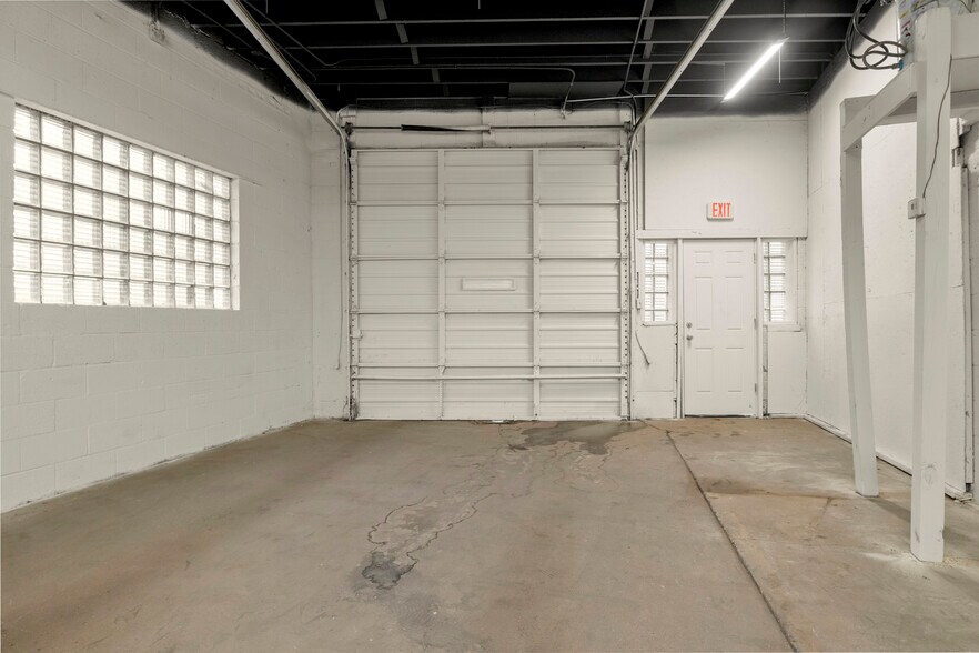 More Photos Of 35812 W Michigan Ave, Wayne Carwash For Lease