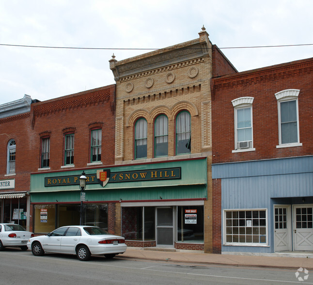 Primary Photo Of 110 Green St, Snow Hill Storefront Retail Residential For Sale