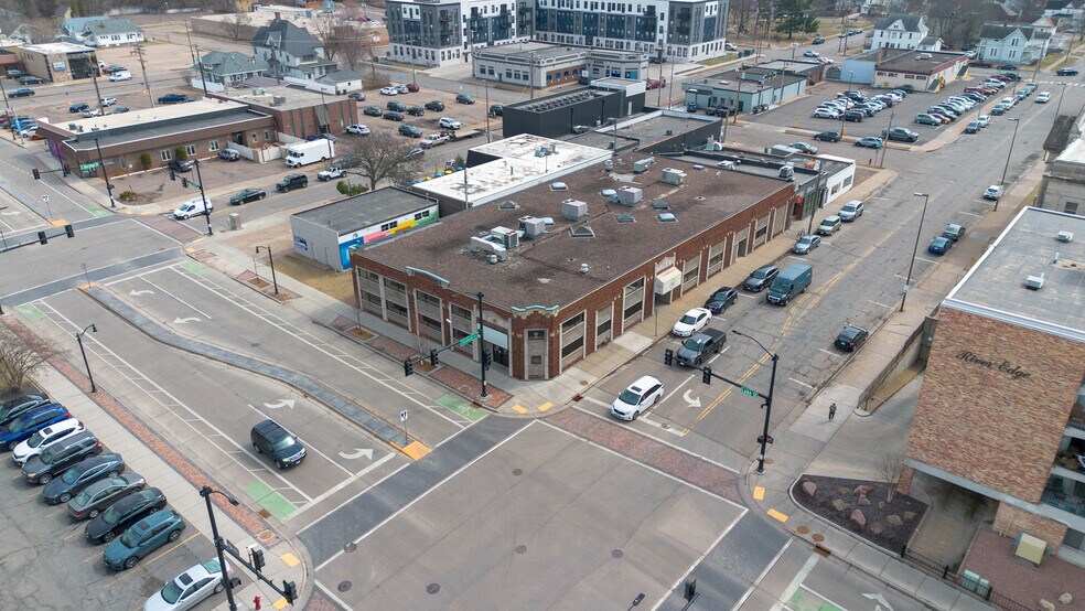 More Photos Of 201 E Lake St, Eau Claire General Retail For Sale