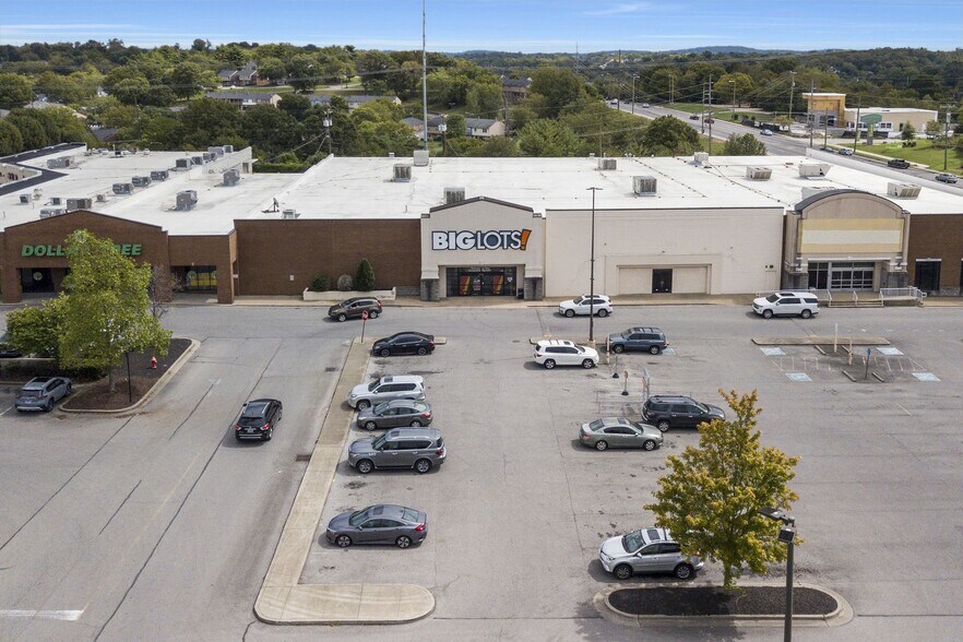 More Photos Of 5560 Nolensville Pike, Nashville Department Store For Lease