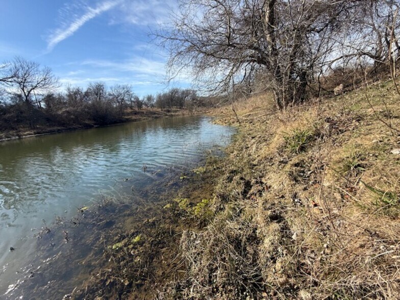 More Photos Of 363 County Road 4403, Grandview Land For Sale