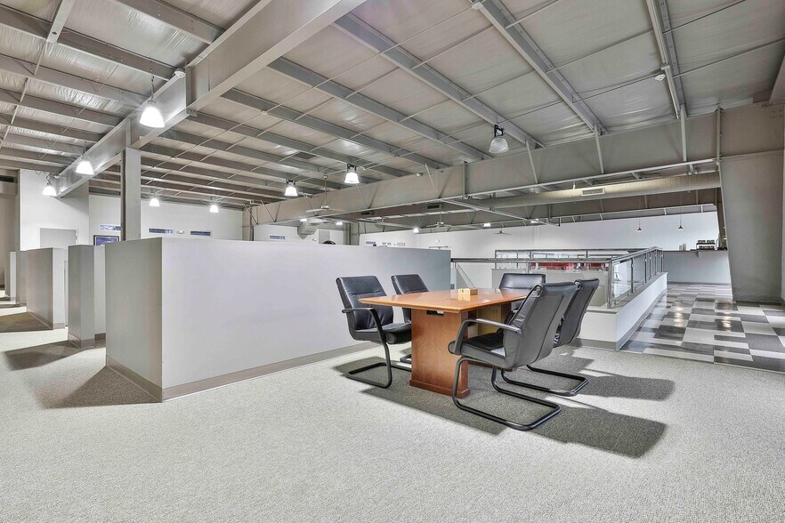 More Photos Of 1039 Sullivan Rd, Newnan Office For Sale