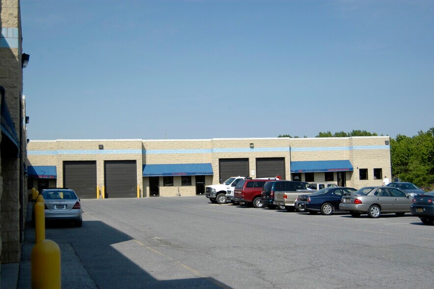 More Photos Of 100 E Scotland Dr, Bear Warehouse For Lease