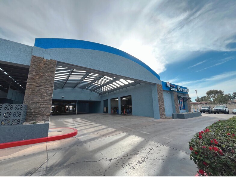 More Photos Of 2828 S Country Club Dr, Mesa Department Store For Lease