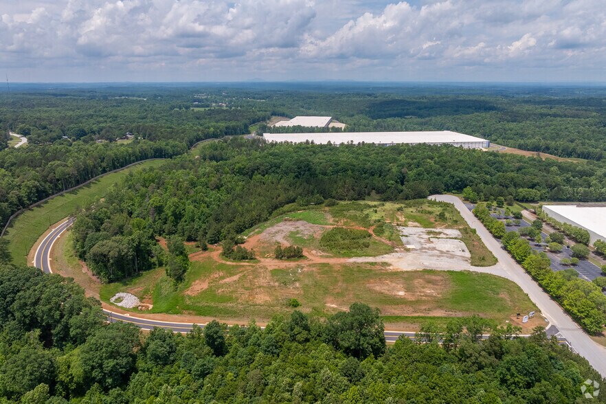 More Photos Of 350 Raco Pky, Pendergrass Unknown For Lease