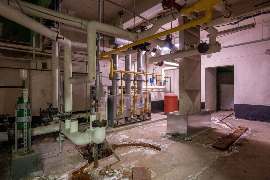 More Photos Of 93 Cedar St, Sudbury Office For Sale