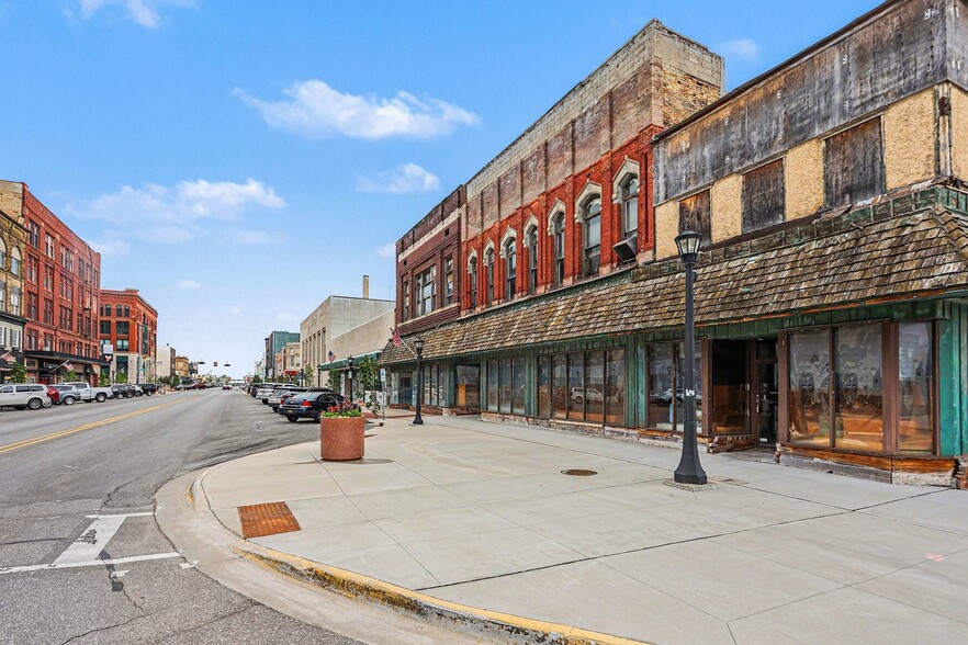 More Photos Of , Bay City General Retail For Sale