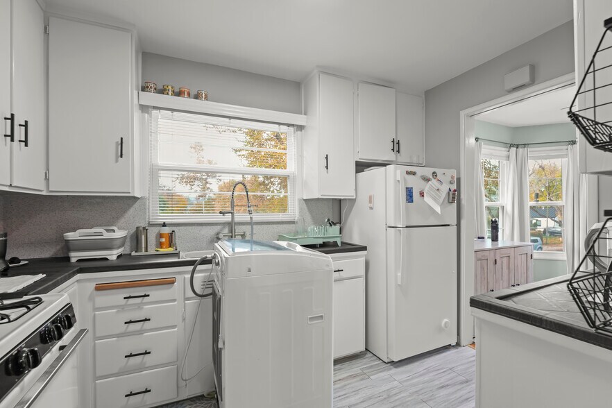 More Photos Of 2745 Byron St, Palo Alto Multifamily For Sale