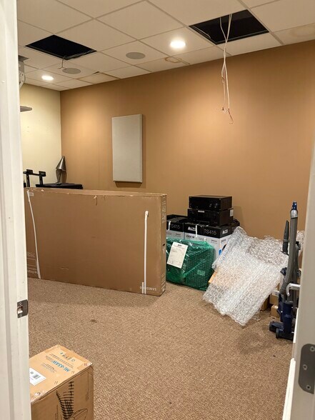 More Photos Of 43-47 Broad St, Red Bank Storefront For Lease