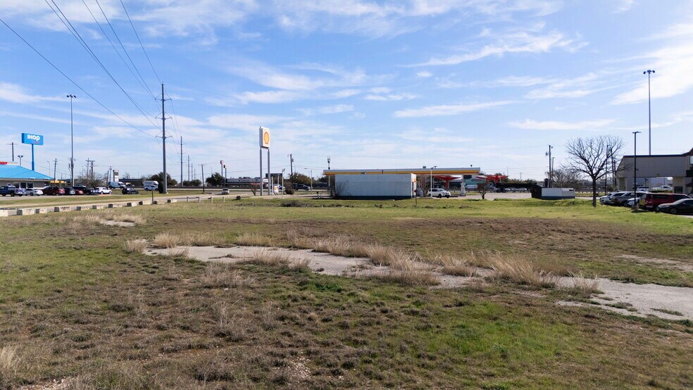 More Photos Of 1990 I 35 N Frontage rd, Round Rock Land For Sale