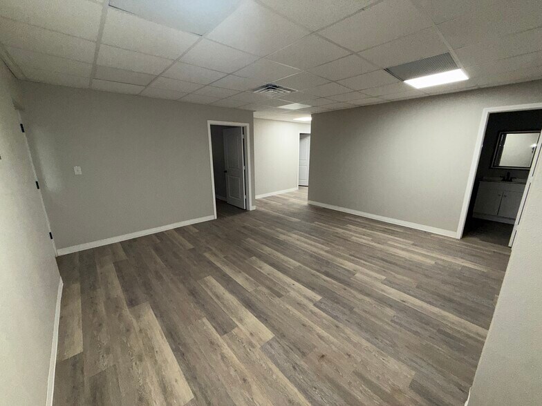 More Photos Of 8800 NW Loop 338, Odessa Warehouse For Sale