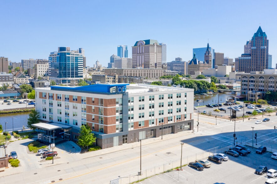 More Photos Of 1230 N Dr. Martin Luther King Jr. Dr, Milwaukee Hotel For Lease