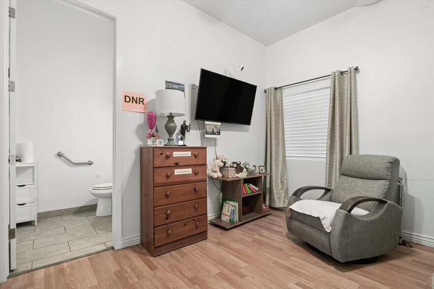 More Photos Of 5338 E Hartford Ave, Scottsdale Healthcare For Sale