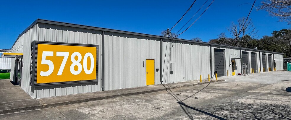 More Photos Of 5780 Dorchester Rd, Charleston Warehouse For Lease