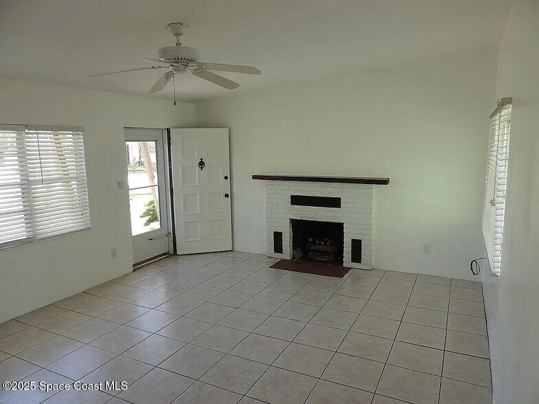 More Photos Of 206 4th Ave, Indialantic Office Residential For Sale