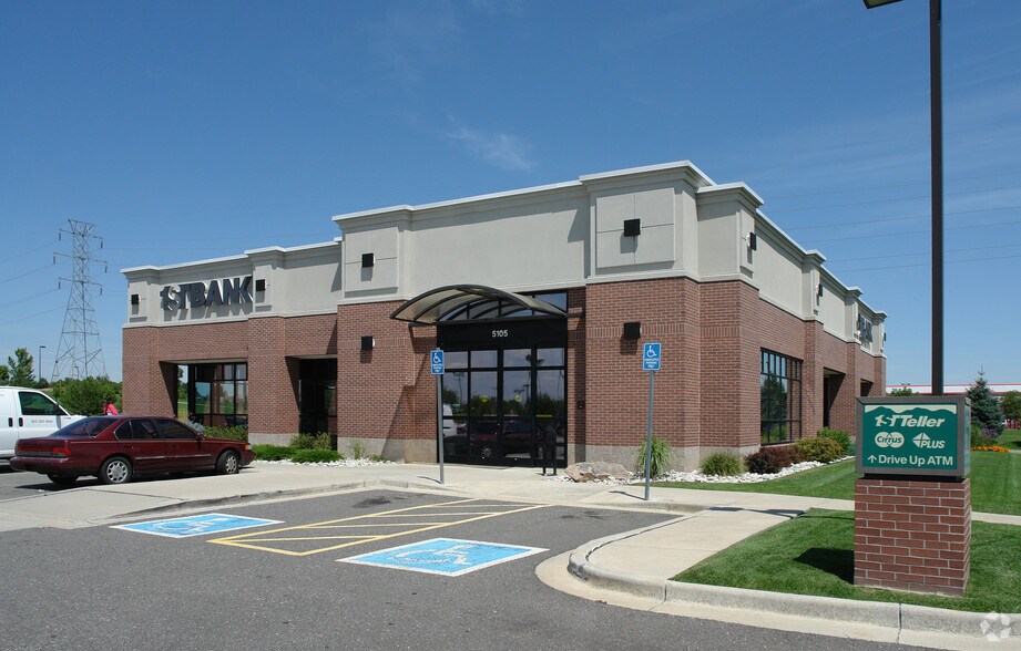 More Photos Of 5105 Chambers Rd, Denver General Retail For Lease