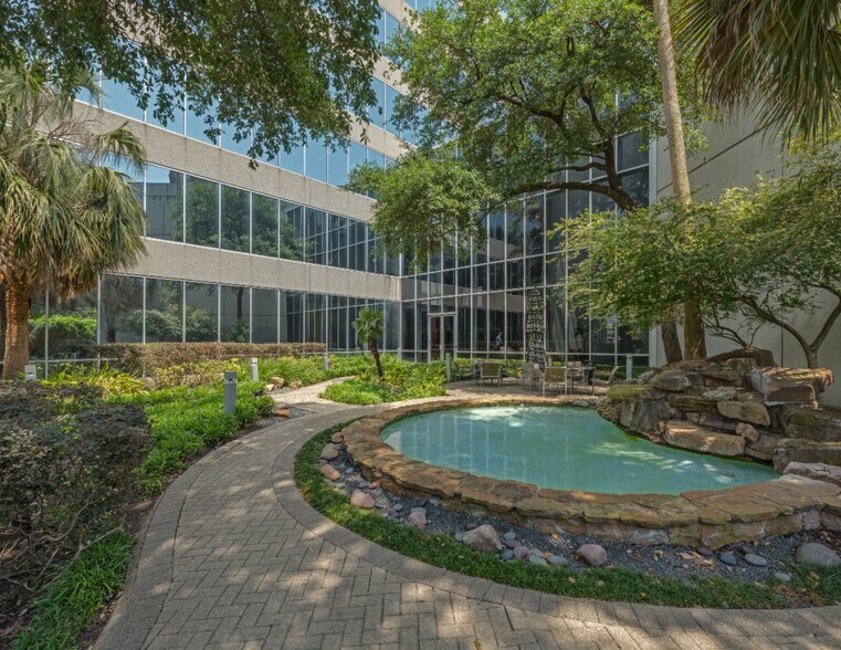 More Photos Of 11451 Katy Fwy, Houston Office For Sale