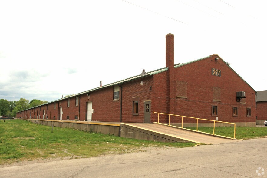 More Photos Of 277 America Pl, Jeffersonville Warehouse For Lease