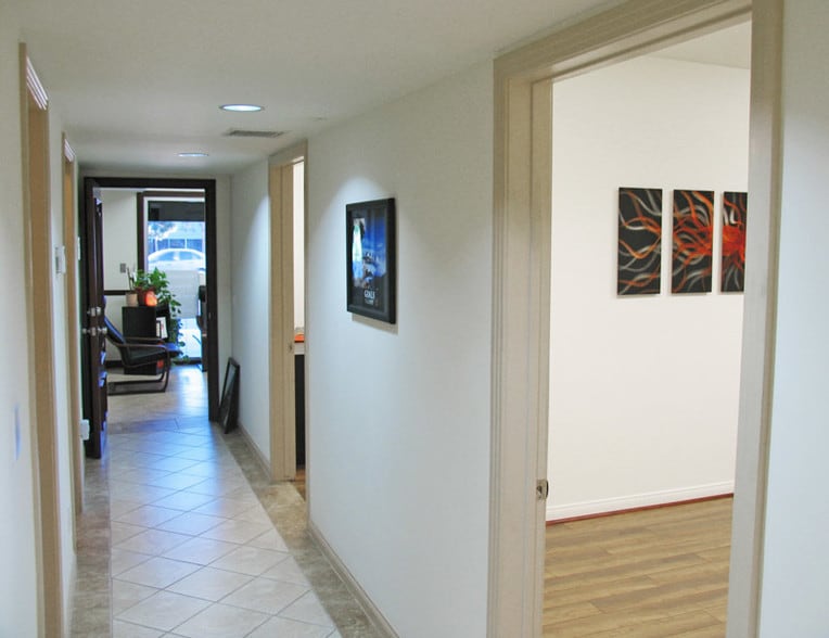 More Photos Of 12041-12043 Jefferson Blvd, Culver City Office For Lease