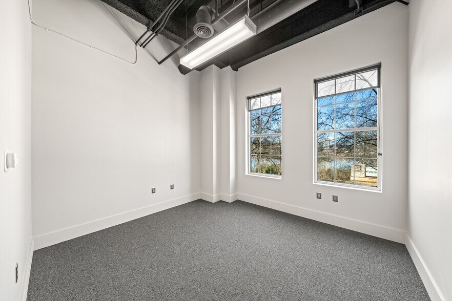 More Photos Of 2099 Thunderhead Rd, Knoxville Medical For Sale