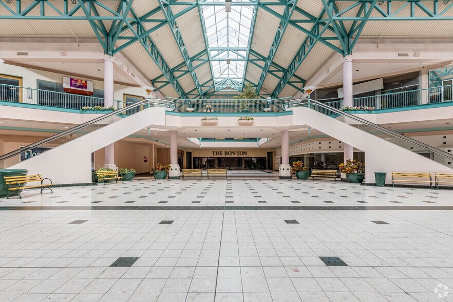 More Photos Of 500 Galleria Dr, Johnstown Unknown For Sale