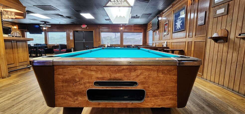 More Photos Of 701 N Martin Luther King Jr Hwy, Mexia Restaurant For Sale