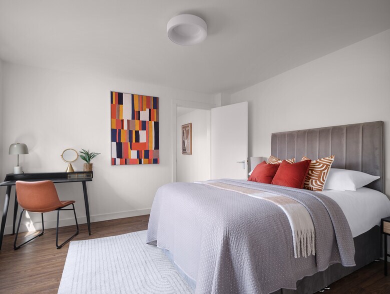 More Photos Of 12 Bryant St, London Apartments For Sale