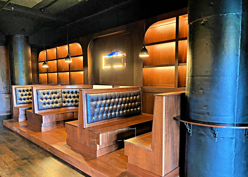 More Photos Of 250 Westfield Ave, Waterloo Hotel For Lease