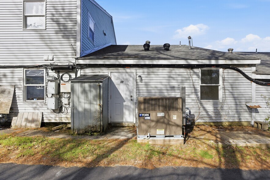 More Photos Of 270 Littleton Rd, Westford Office For Lease