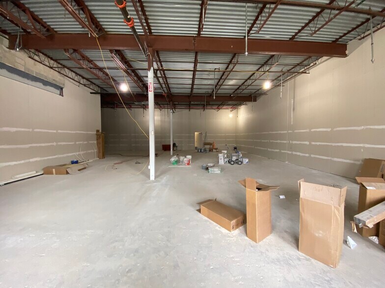 More Photos Of 101 S Main St, Le Sueur Storefront For Lease