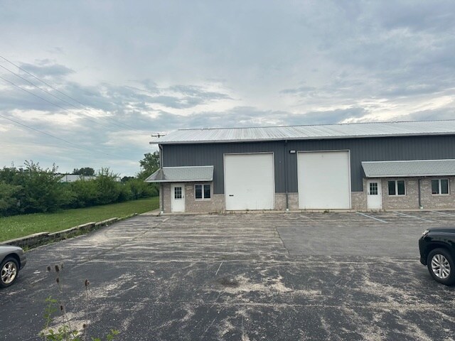 More Photos Of 21601-21627 S Schoolhouse Rd, New Lenox Warehouse For Lease