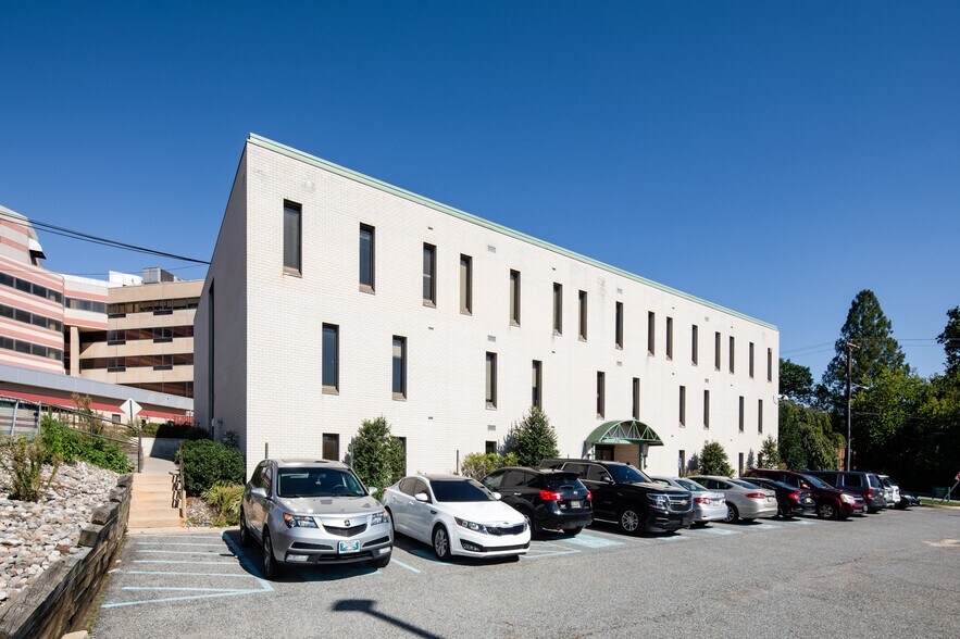 More Photos Of 8-10 Morton Ave, Ridley Park Medical For Lease