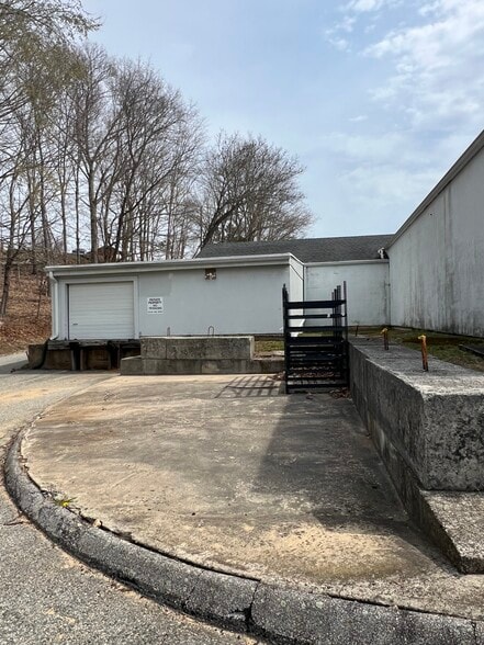 More Photos Of 36 Dr Foote Rd, Colchester Flex For Sale